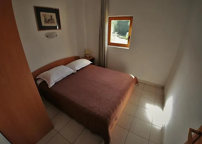 בית נופש Secluded House Cove Jaz - Telascica, Dugi Otok - 8176 *